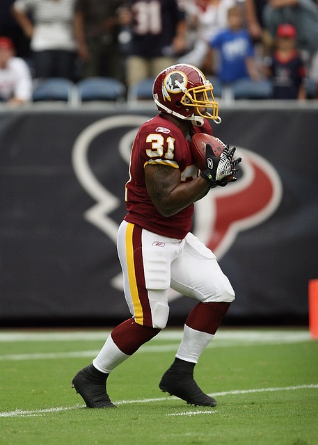 NBA每日最佳：东契奇战旧主轰35+11，布伦森37+5率队晋级